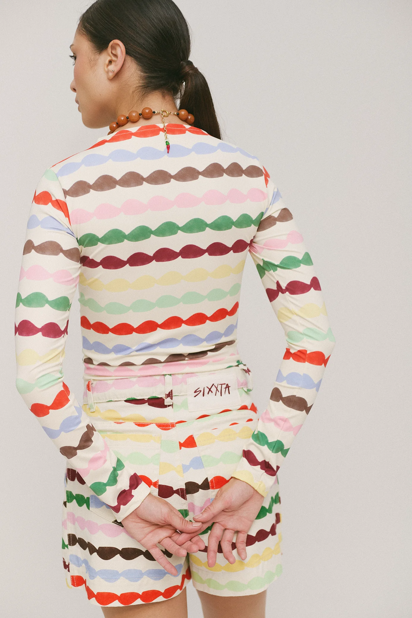 Rainbow Sweater Flo - Image 5
