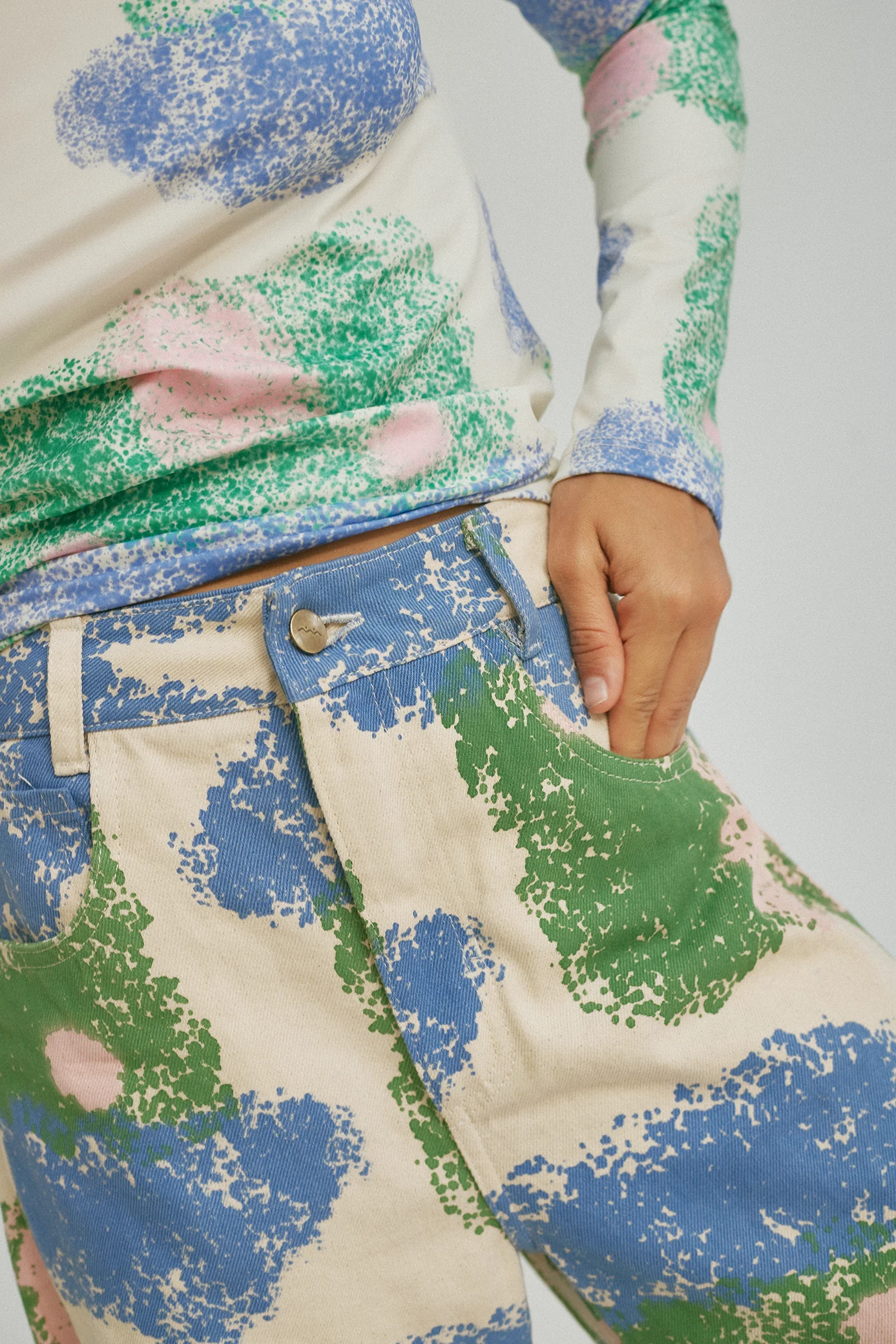 Puffy Egg Jeans Houses - Image 6